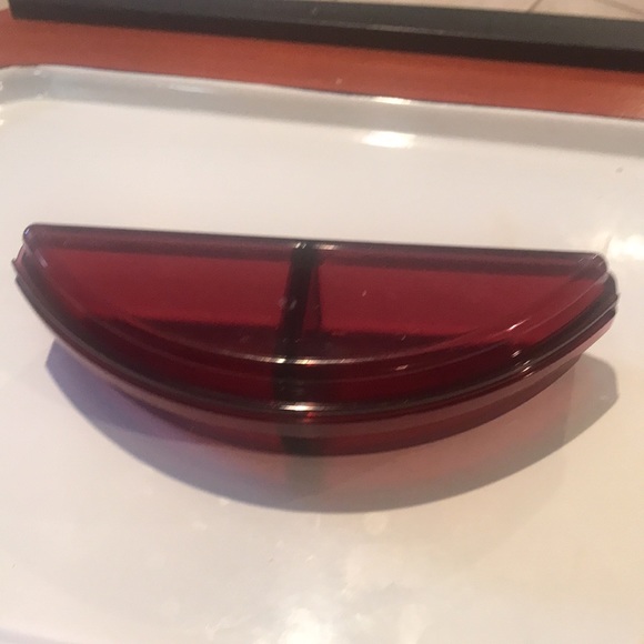 Tupperware Acrylic Divided Dish with Lid - Picture 2 of 9